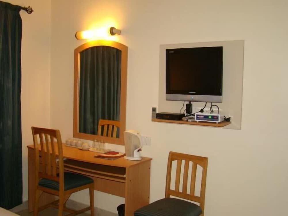 Фото Collection O 28825 Oriental Inn