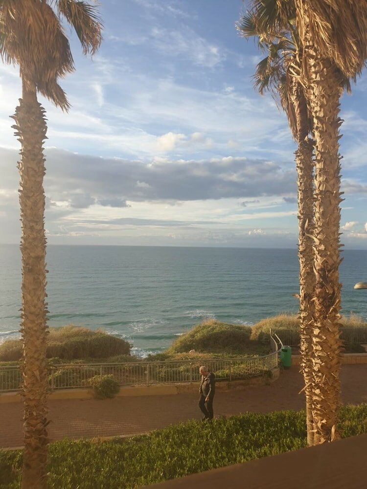 Фото The sunset suit