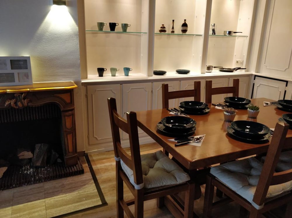 Фото Avi City Burgplatz Apartments