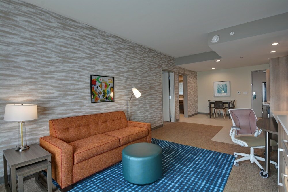 Фото Home2 Suites by Hilton Charlotte Piper Glen