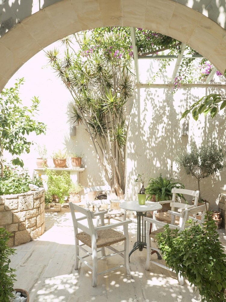 Фото Mythos Residence