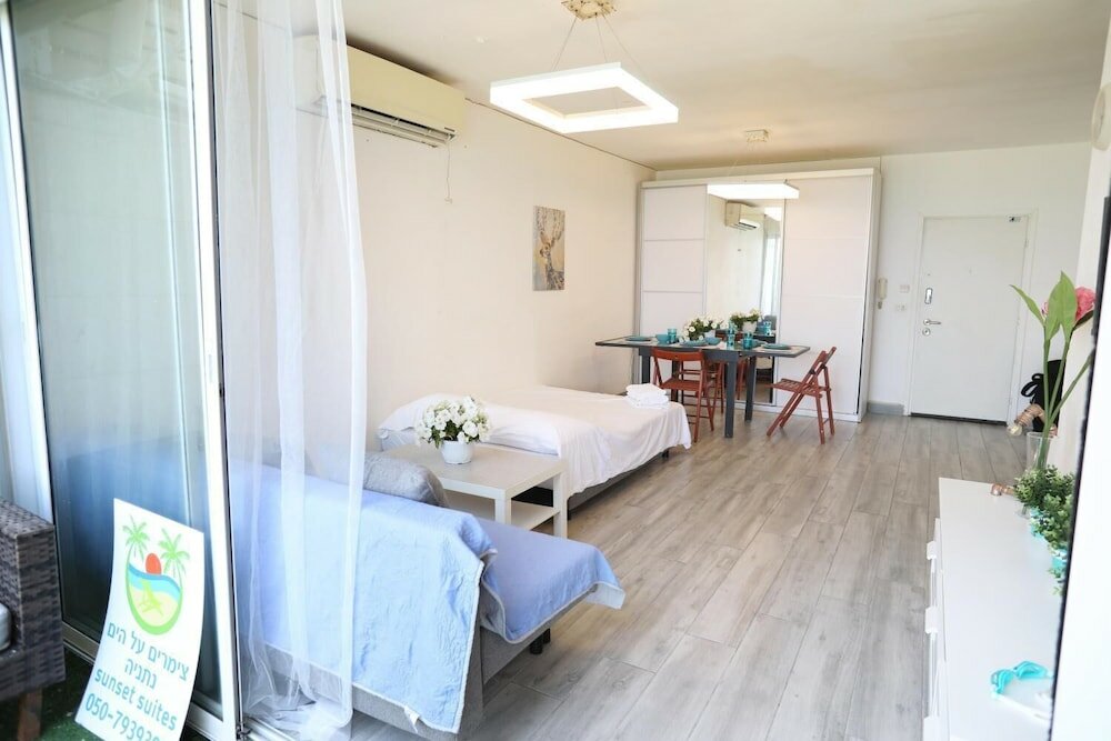 Фото The sunset suit