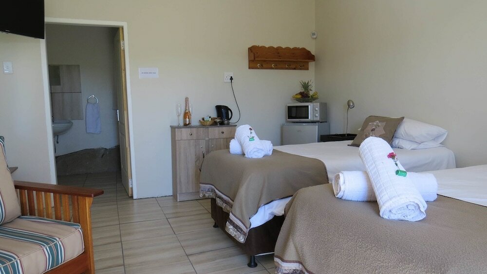 Фото Karoo-Koppie Guesthouse