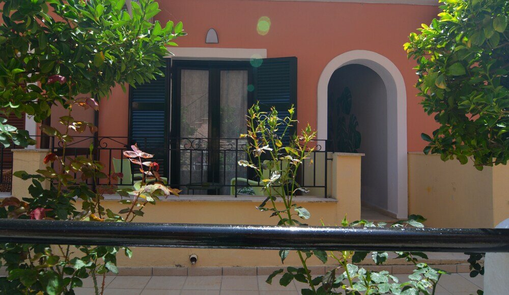 Фото Wings Apartments