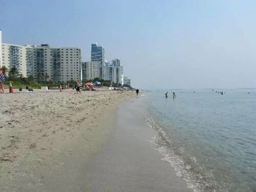 Гостиница Amazing Apartment, hallandale Beach, Walk to Ocean!