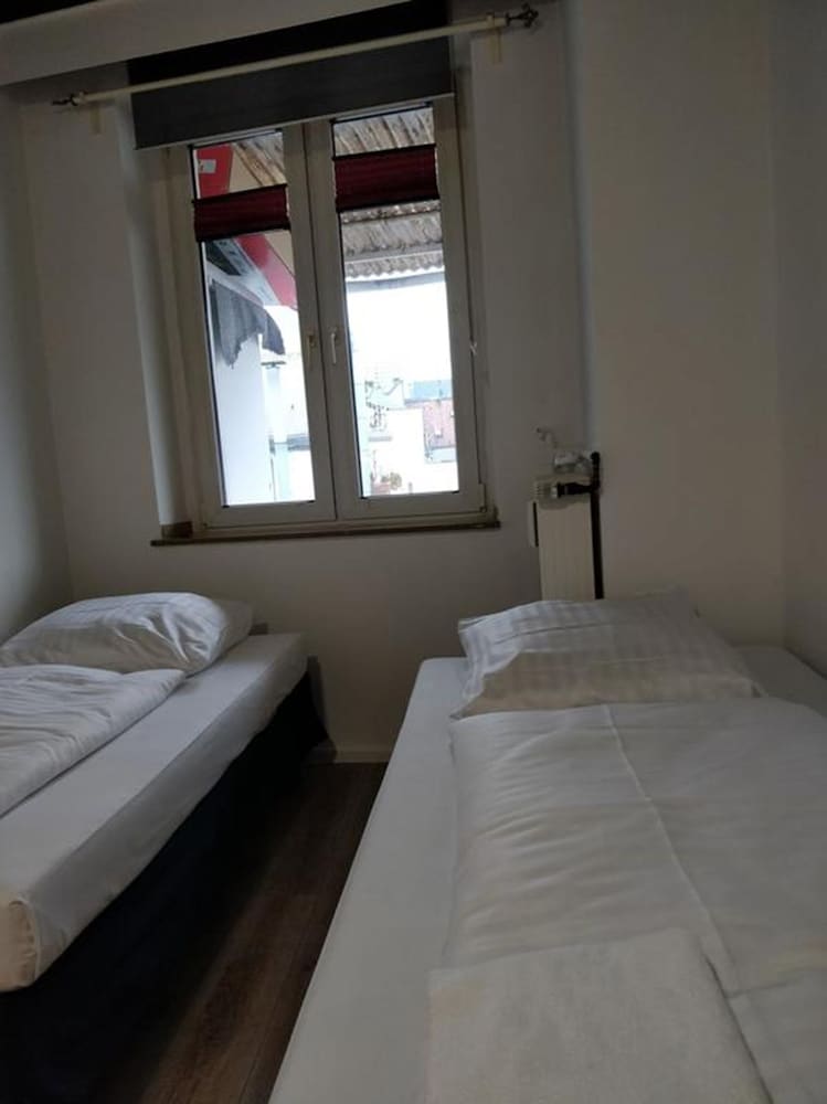 Фото Avi City Burgplatz Apartments