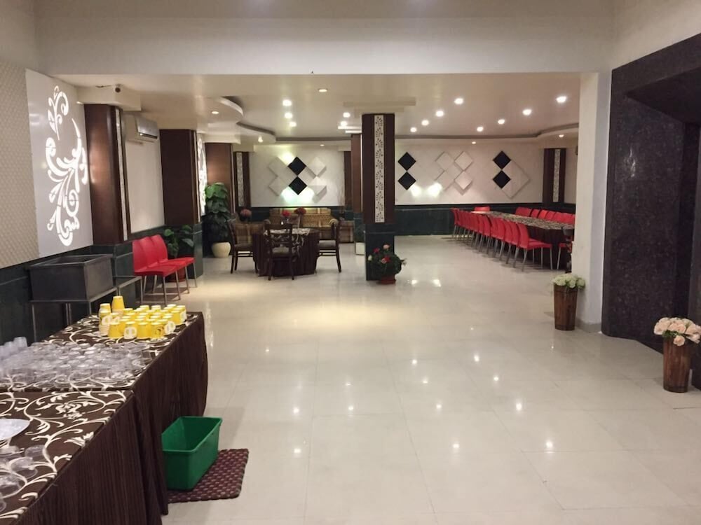 Фото Hotel Namaskar Residency