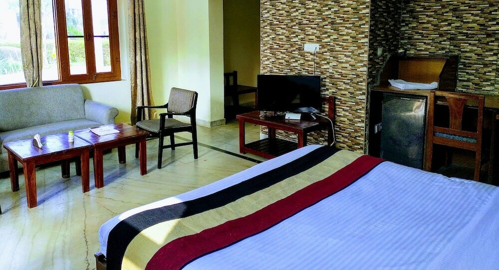 Фото The New Swaraj Resort