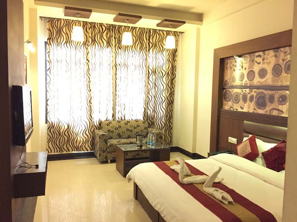 Фото Hotel Namaskar Residency