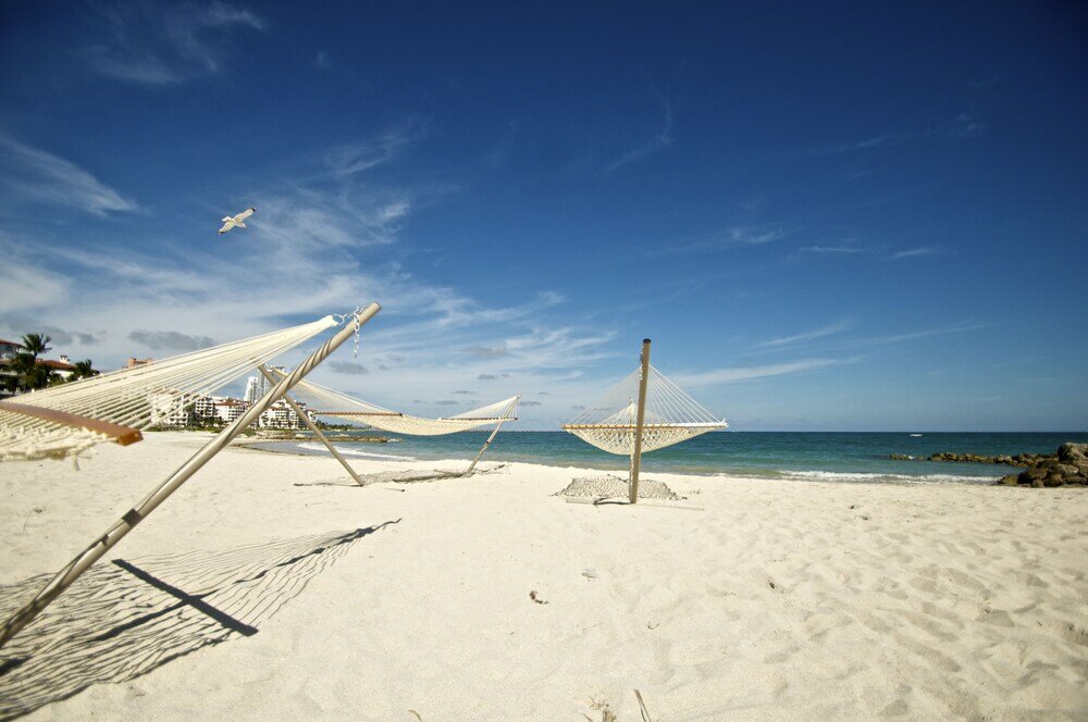 Фото Provident Luxury Suites Fisher Island