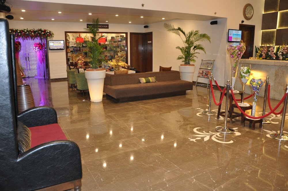 Фото отеля 2