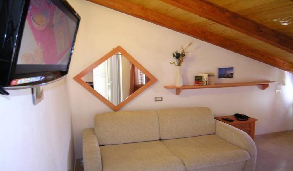 Фото Resort Hotel Rocca di Vadaro