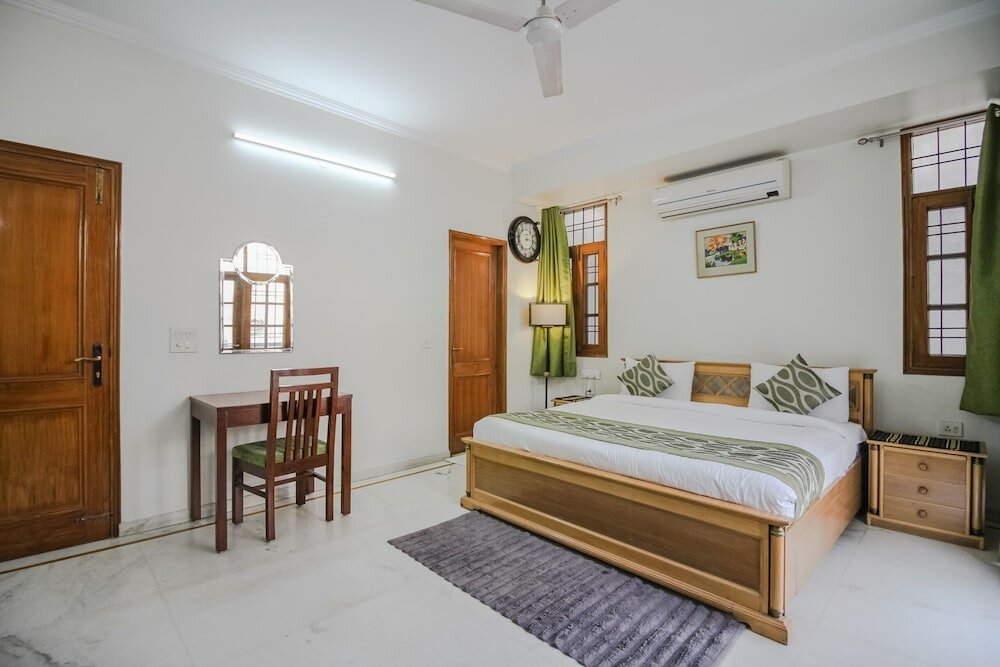 Фото Under My Roof Green Park