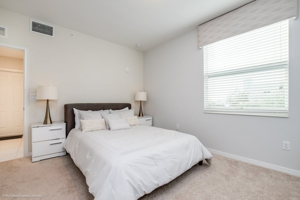 Фото Beautiful 3 Bdrm 2 Bath Condo