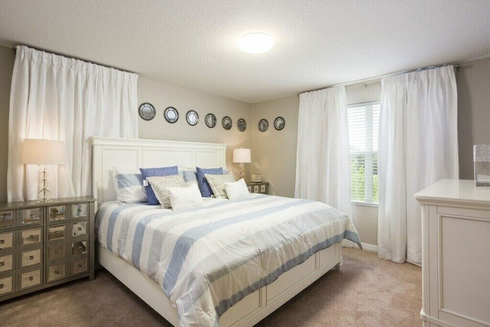 Фото Amazing 6 Bedroom House