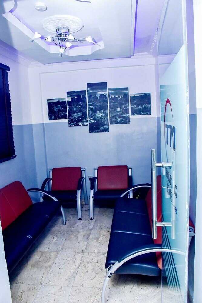 Фото Thrivemax Hotel and Suites