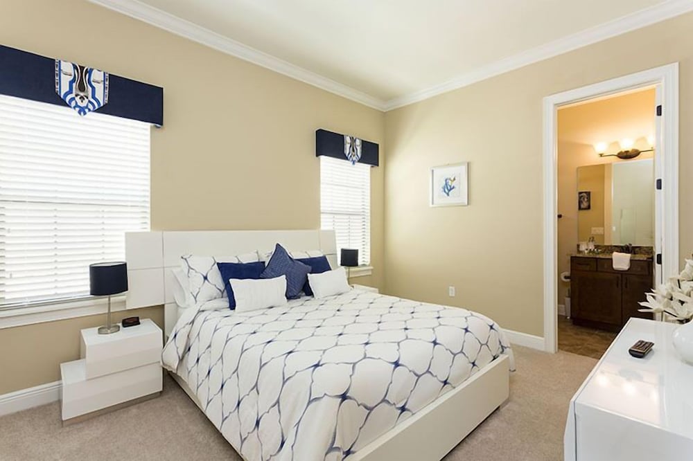 Фото 5 Bed 5 Ba Villa with Game Room, Pool & SPA