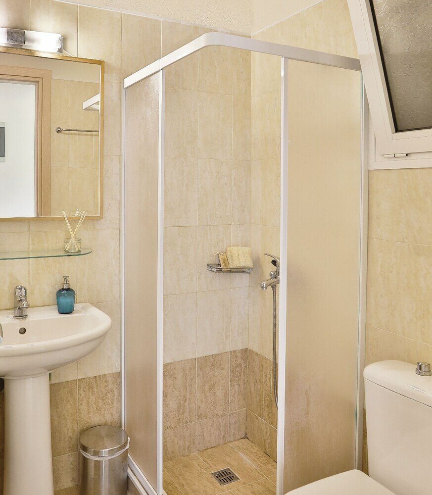 Фото Nautilus Apartments Airport by Airstay