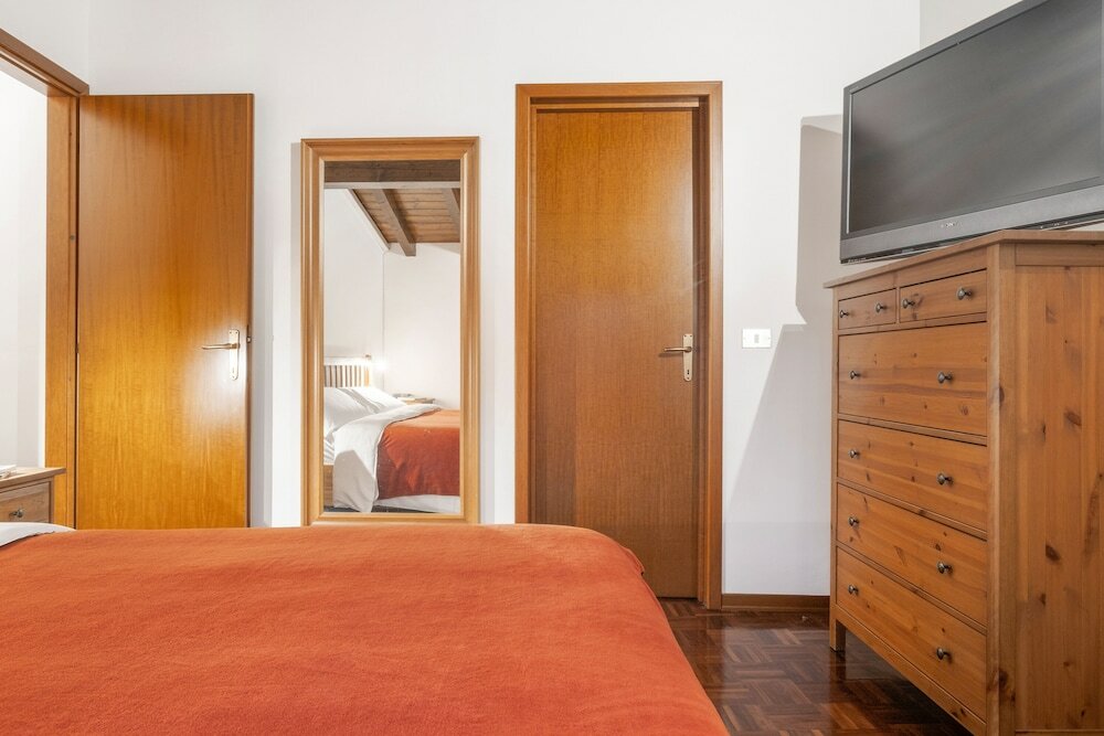 Фото Sognando tra i tetti bolognesi Apartment