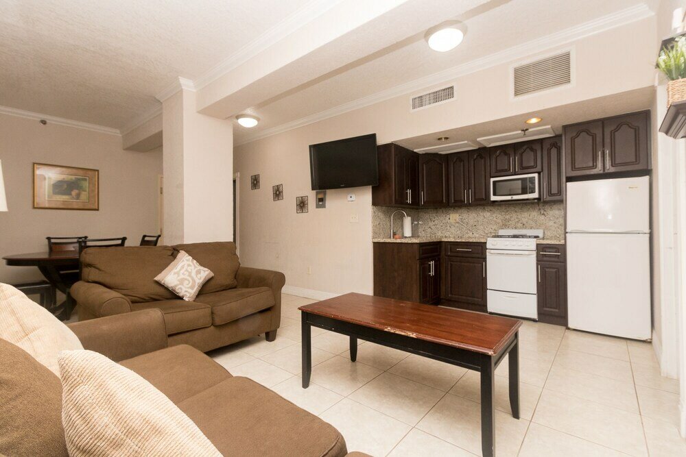 Фото 457 City View Hollywood Beach Resort