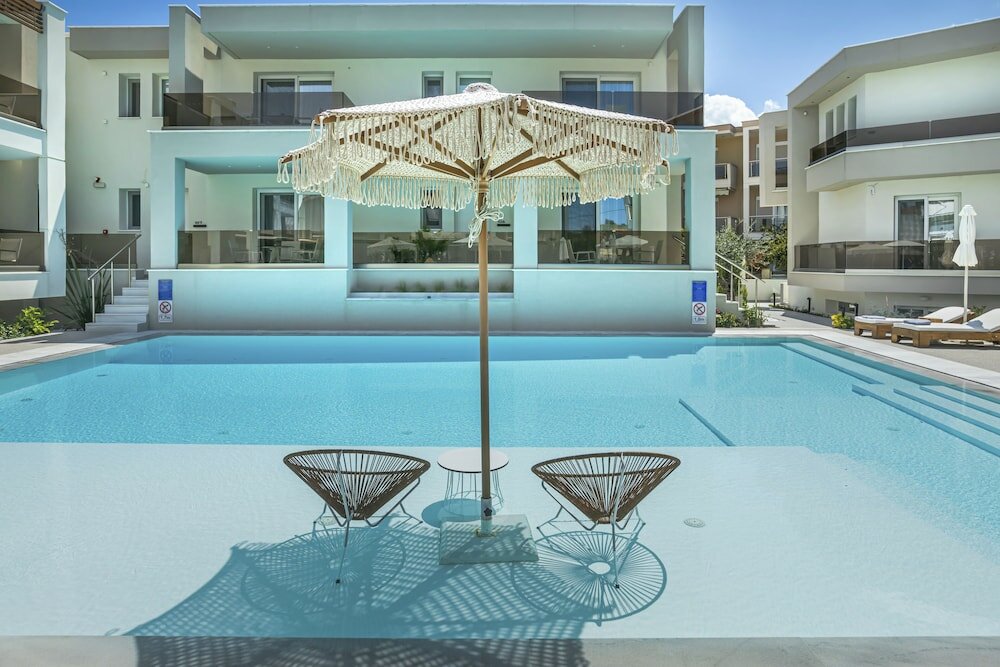 Фото Mirablue Luxury Residences