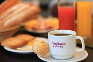 Гостиница Hotel Confiance Barigui