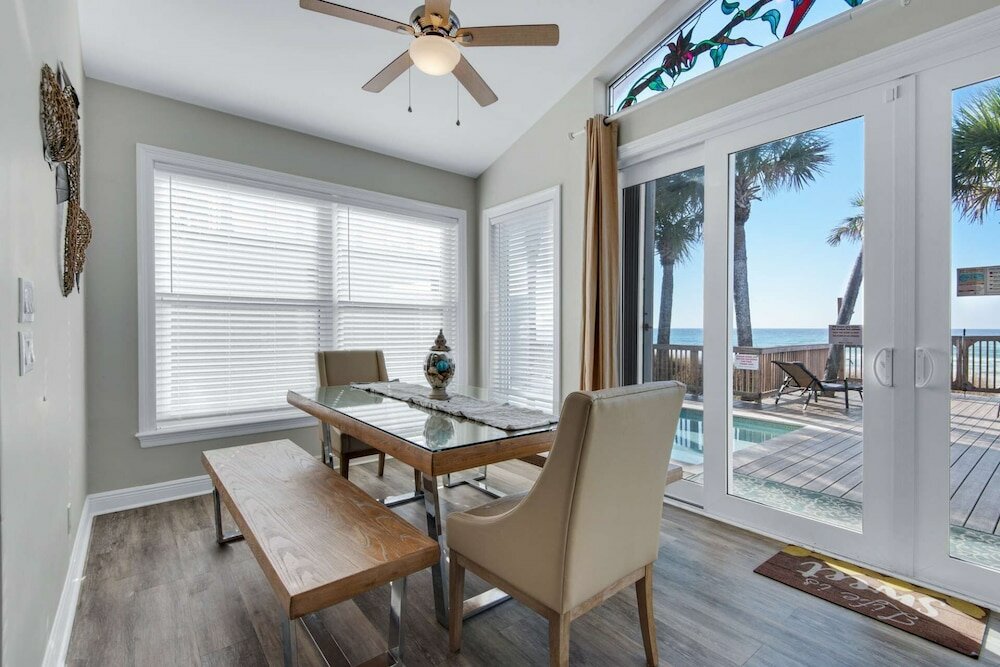 Фото Parrotdise on the Gulf