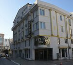 Piyes Otel