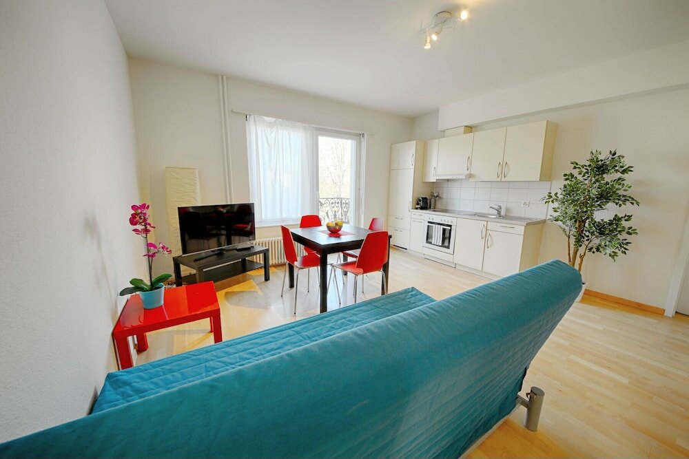 Фото Hitrental Stauffacher Apartments