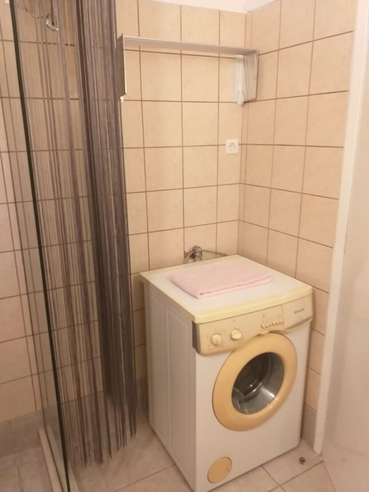 Фото Urban Minimalist Studio Apt. near Pagrati Park