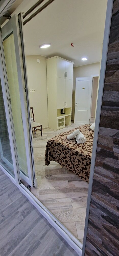 Фото Гостевой дом Holiday House Green Cape Batumi