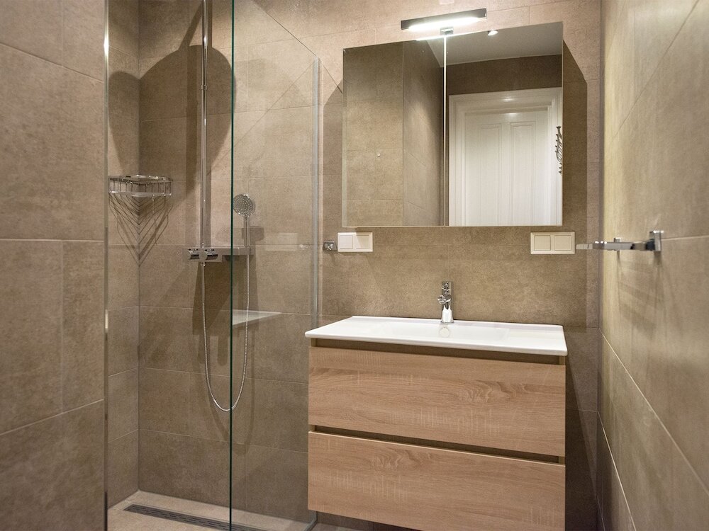 Фото BizStay Park Central Executive