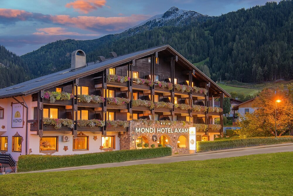 Фото отеля 2