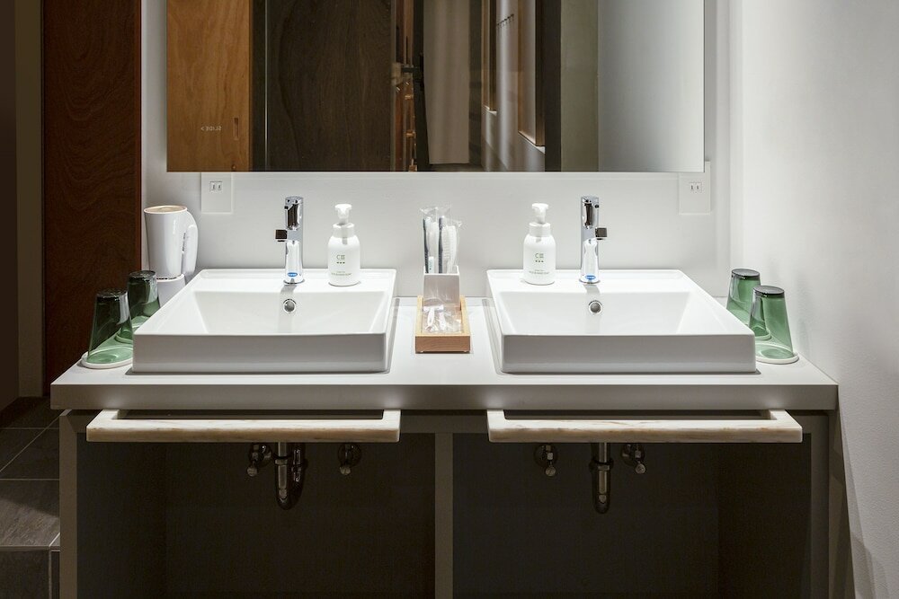 Фото Tsugu Kyoto Sanjo by The Share Hotels