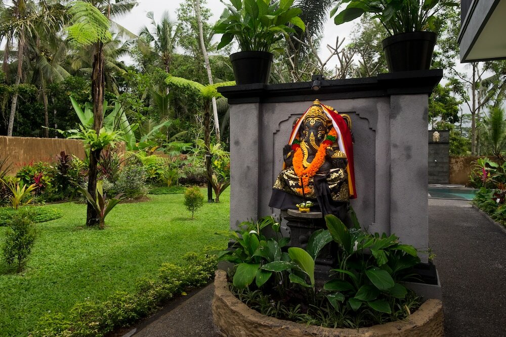 Фото Tirta Asri Ubud Villa