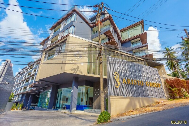 Гостиница The Aristo Beach by Holy Cow 510 Sea View