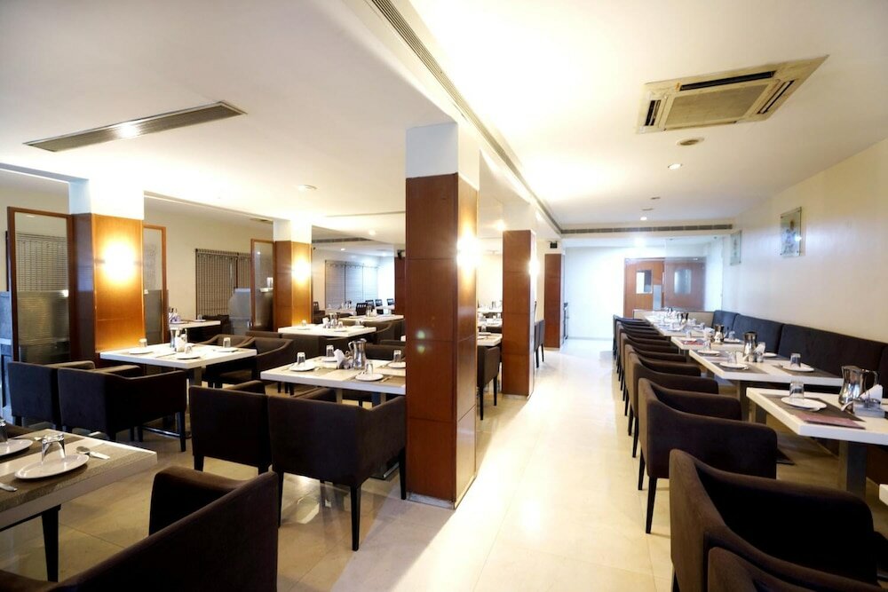Фото Hotel Geetha Regency