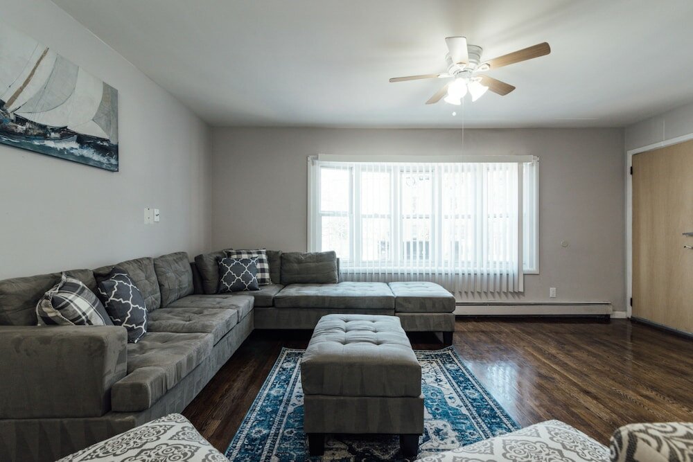 Фото 3 Bedroom near Journal Square