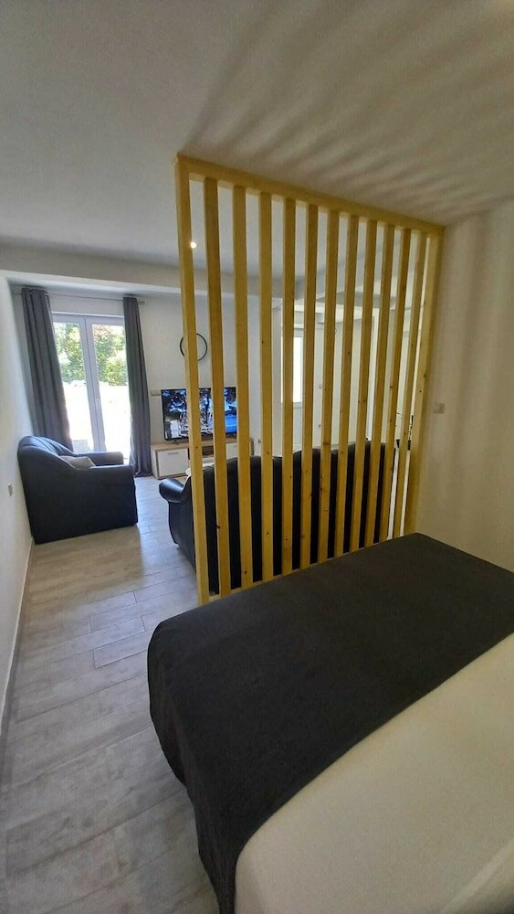 Фото Modern Apartment in Mocici With Terrace