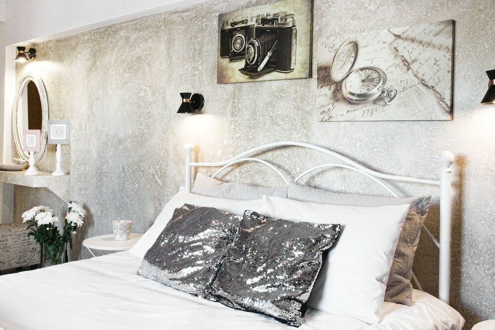 Фото Asprolithos Studios