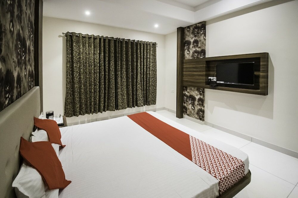 Фото Oyo 23571 Jai Bhawani