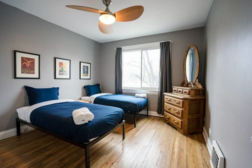 Фото The City Park Cottage With Home Theater