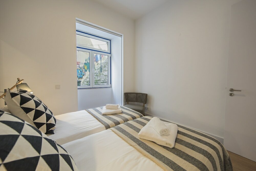 Фото High Ceiling Duplex Apt Cais do Sodre