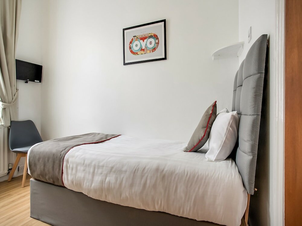 Фото Clifton Mount Hotel