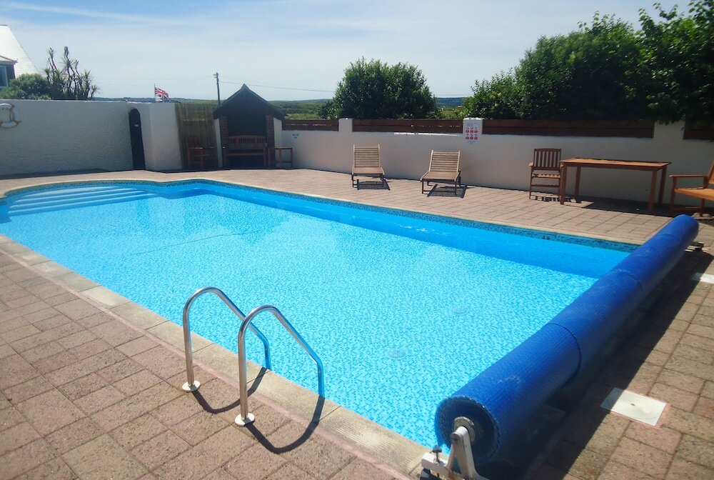 Фото Mounts Bay Caravan Park