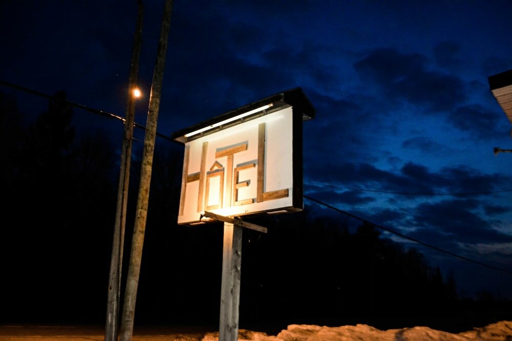 Фото The Shawville Hotel