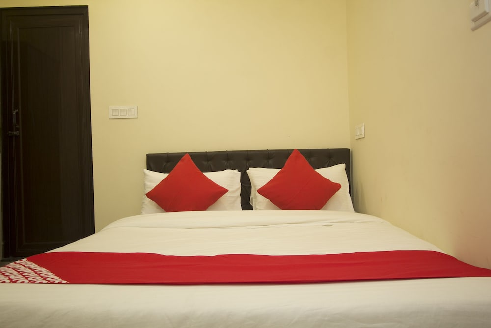 Фото Oyo 24810 Silver Crescent