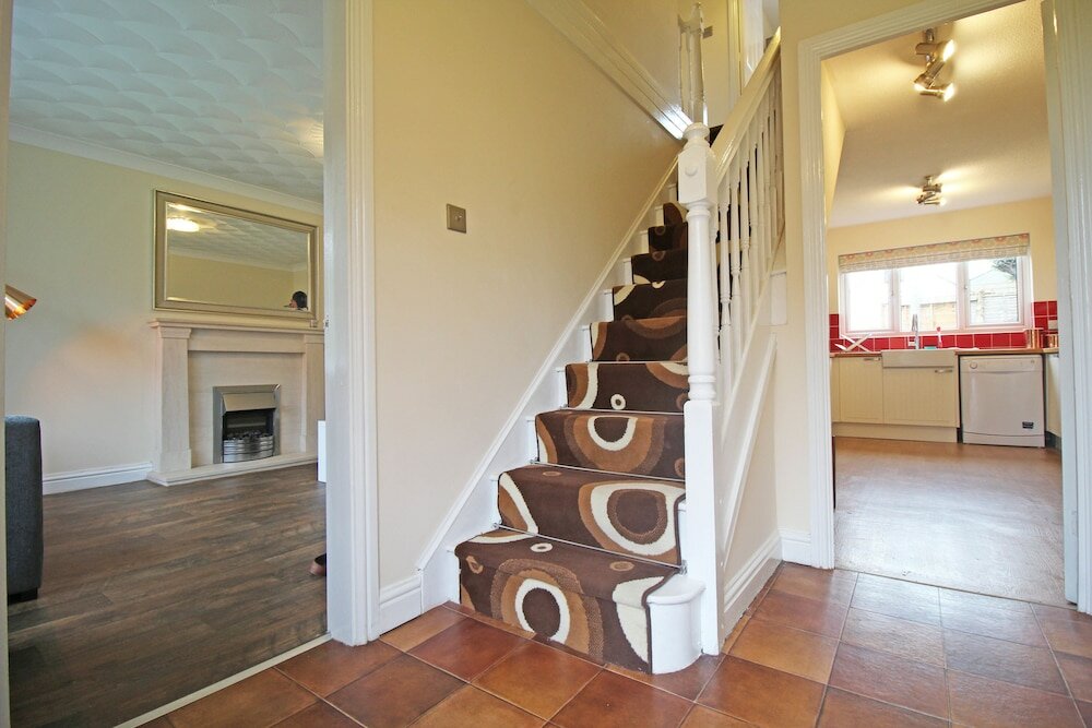 Фото 3 Bedroom Holiday Home With River Views