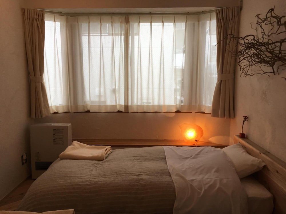 Фото Small Town Hostel Hakodate