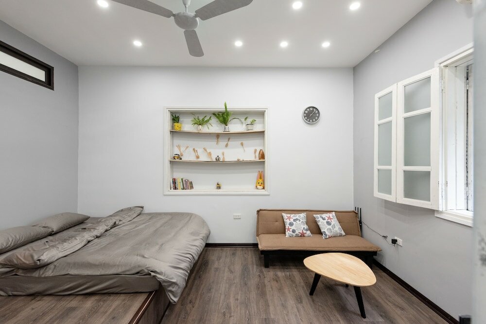 Фото Hover House